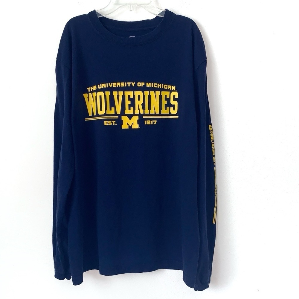 Michigan Wolverines long sleeve T-shirt Mens Large Navy Gold Spellout Logo